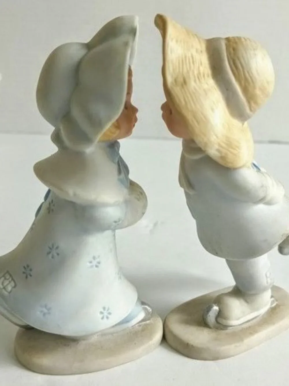 Vintage 1983 Hoga Blue Button Twins Ice Skating Figurine Ceramic Roger Brown